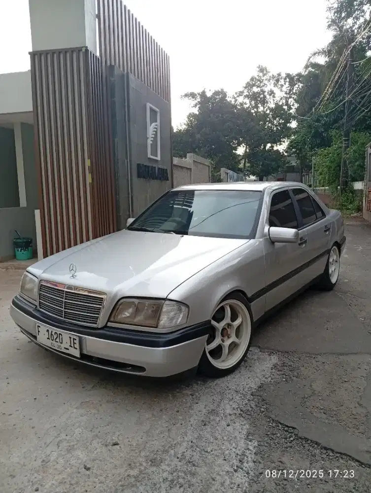 Mercedes-Benz C200 1997 Bensin