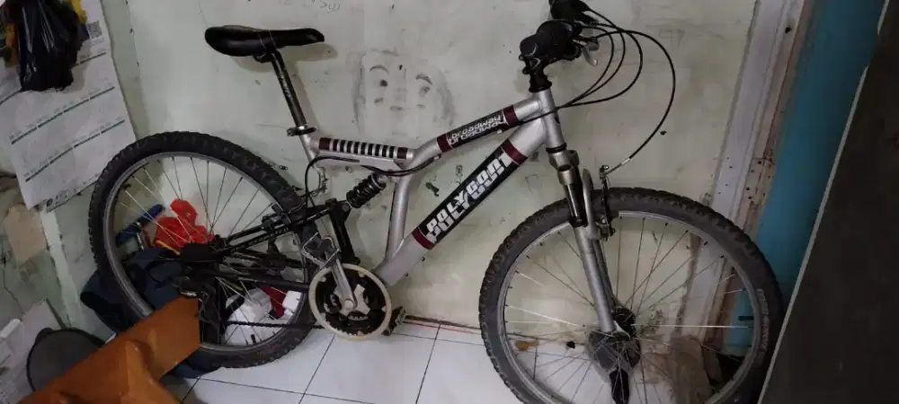 Sepeda merk polygon broadway