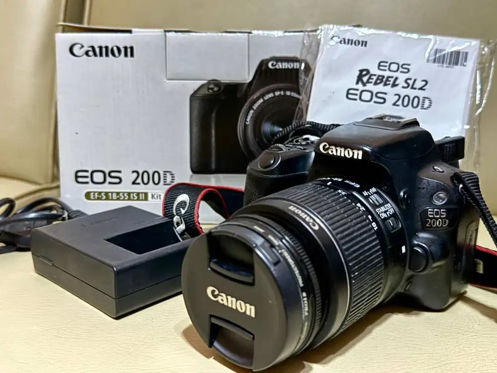 Kamera DSLR Canon 200D Fullset tanpa minus