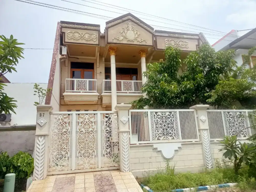 DIJUAL CEPAT BU RUMAH 2 LANTAI SIAP HUNI MEWAH DAN BERSIH PURI INDAH