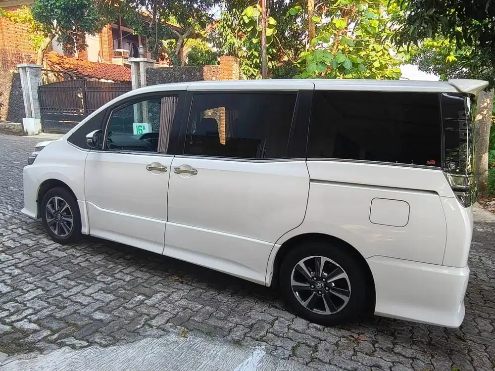 TOYOTA VOXY 2020 298JT
