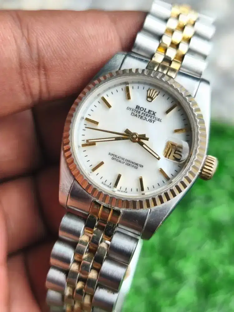 Jam tangan Rolex perpetual date Automatic shell dial