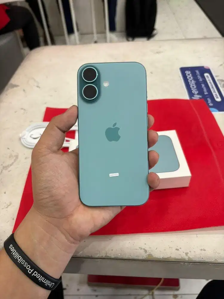iPhone 16 128gb Teal