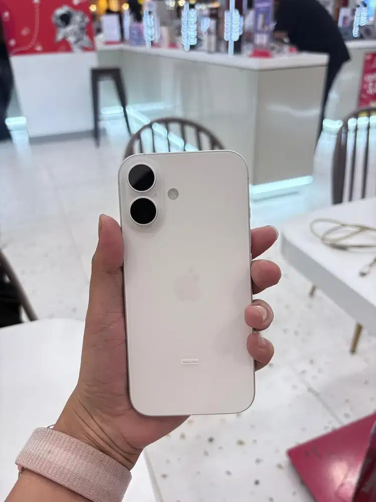 iPhone 16 128gb White