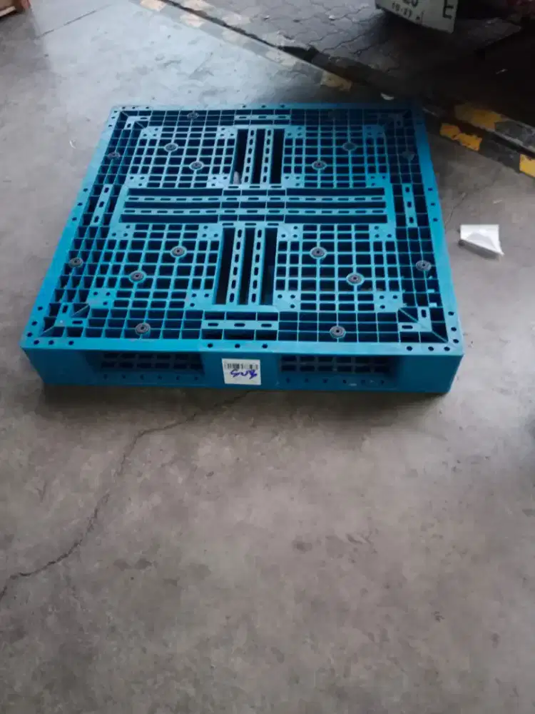 Pallet plastik second bersih