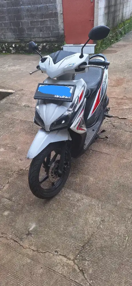 Vario aqnes 2015 jual butuh 6 jt 300