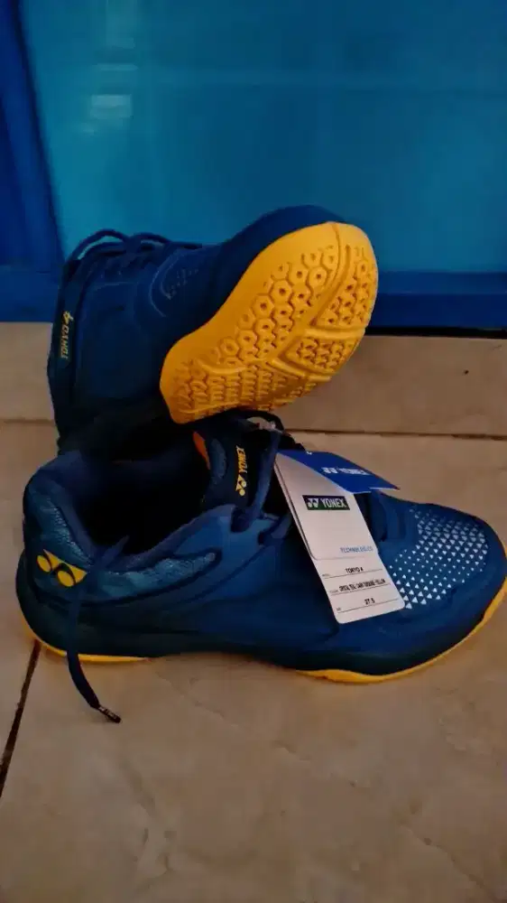 Sepatu Yonex Tokyo 4