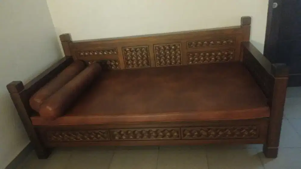 Kursi bale bale jati