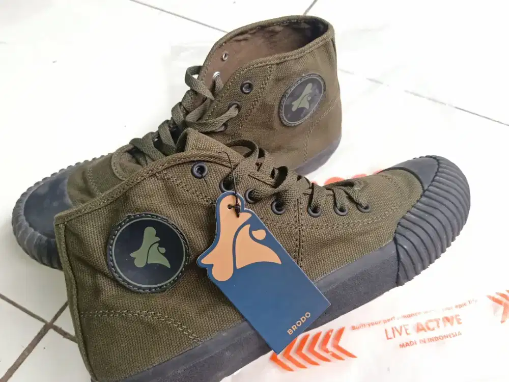 Sepatu brodo olive black sole size 44