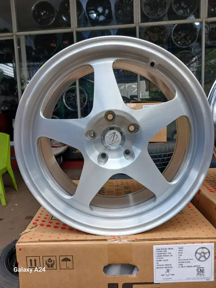 Spoon evo regamaster ring 18x8,5-9,5 BMW 5x120 ET 28-32 brush clear