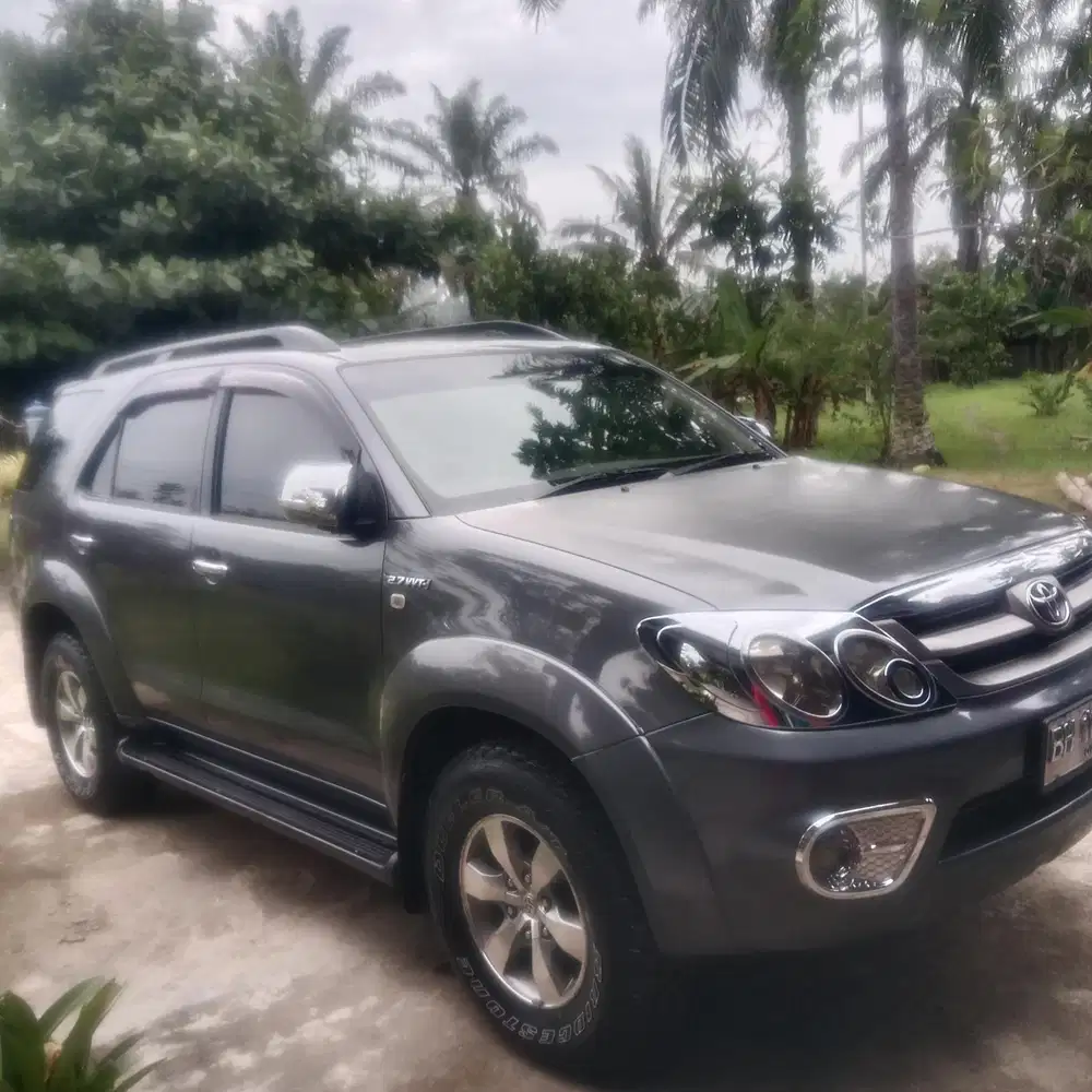 Toyota Fortuner 4x4 V Gardan 2, Bensin. 2006. Nego