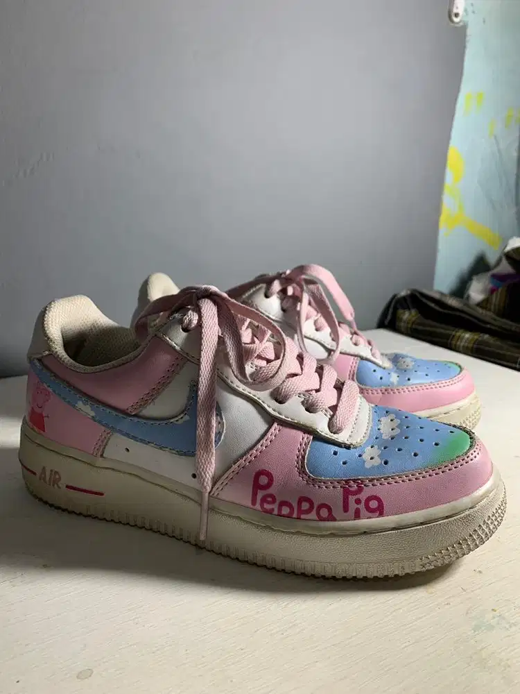 Sepatu Nike Air Force x Peppa Pig (second)