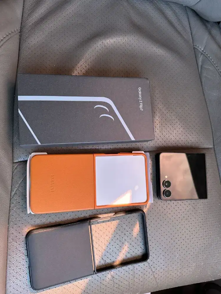 Samsung Flip 7 12/512