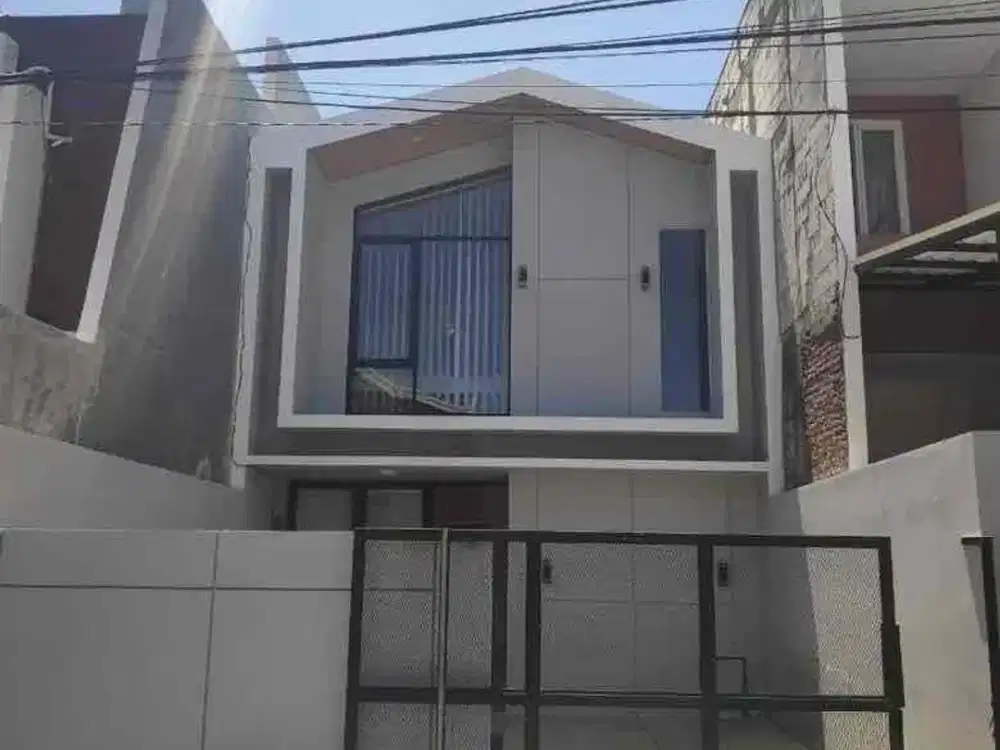 Rumah full furnish interior baru gress Mulyosari utara