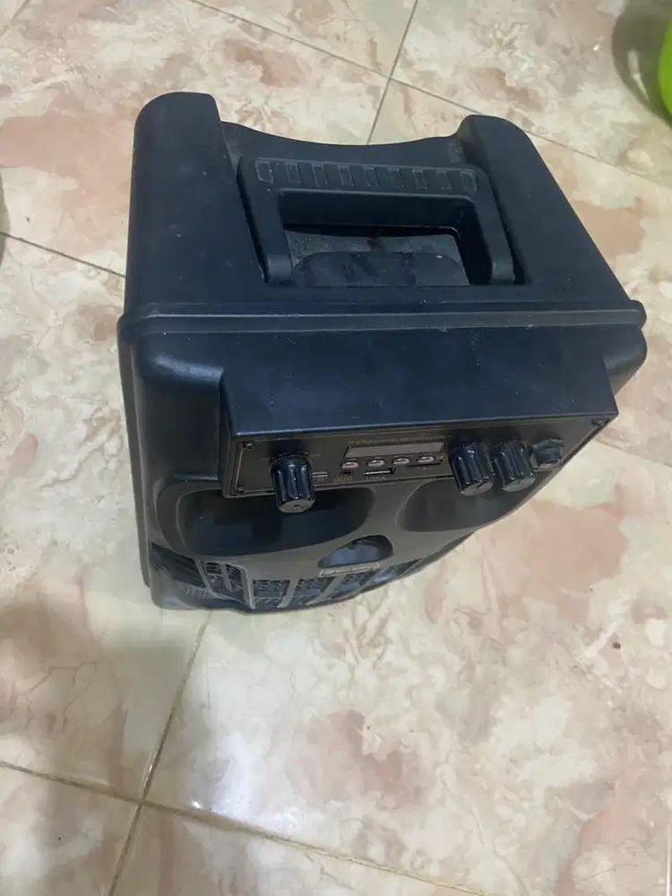 Speaker Bluetooth Tengkorak MIC KIMIY