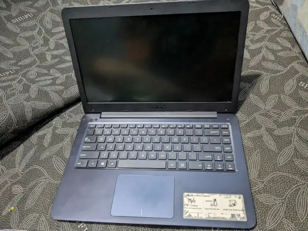 Laptop Asus E402Y AMD E2 Ram 4 Normalan Tinggal Pake Aja