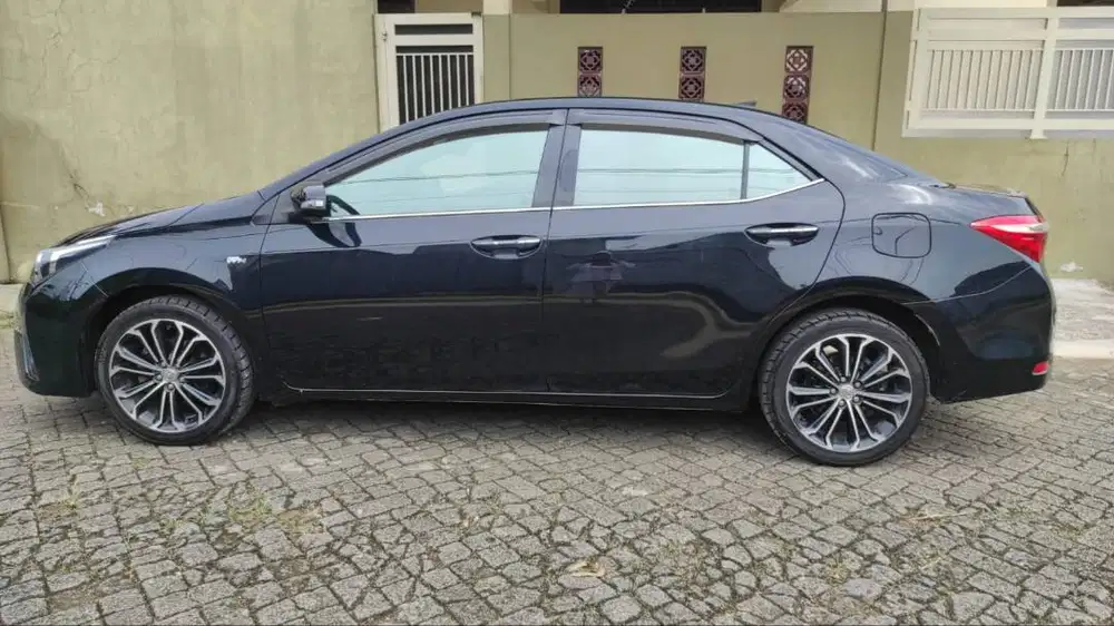 Toyota Corolla Altis Type V  2015 Harga CASH