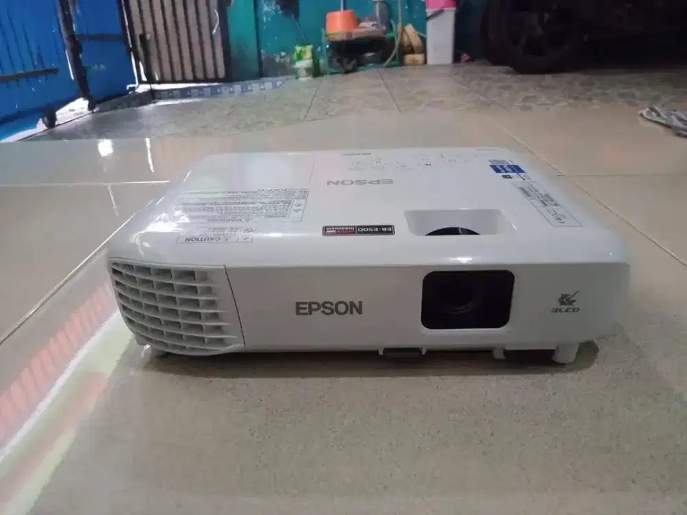Proyektor epson EB-E500