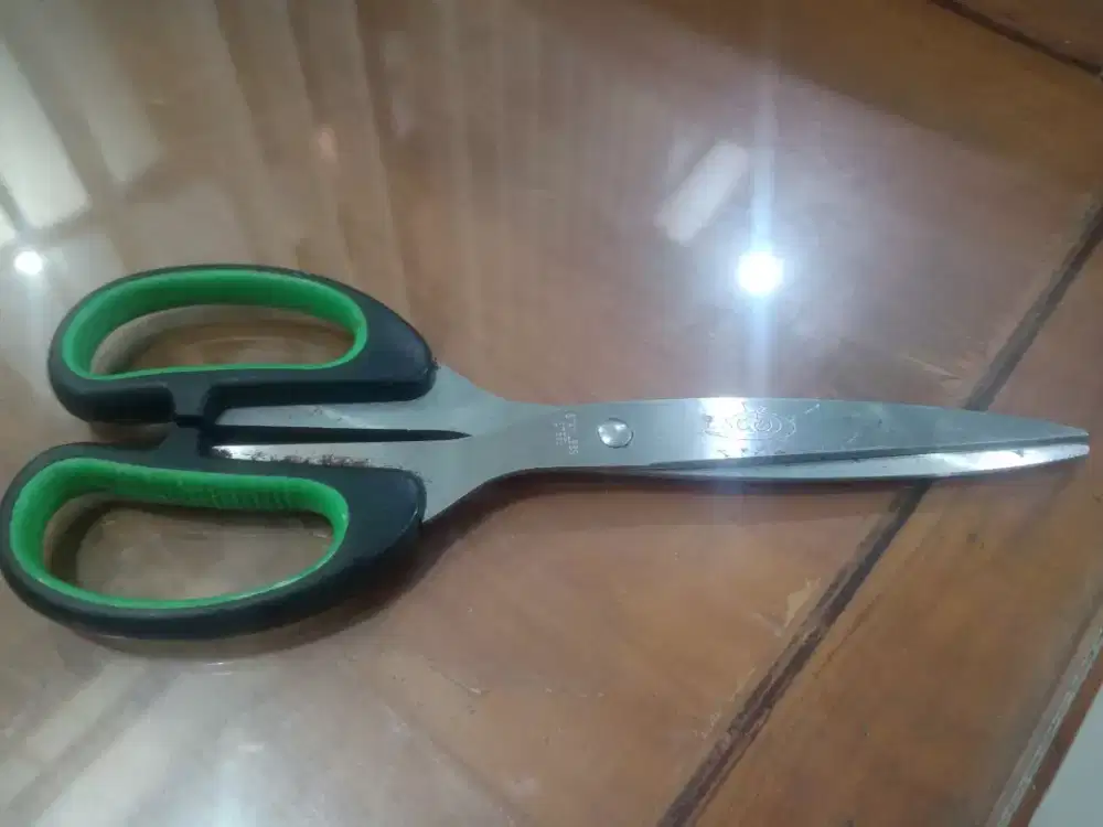 Gunting Dapur Serbaguna