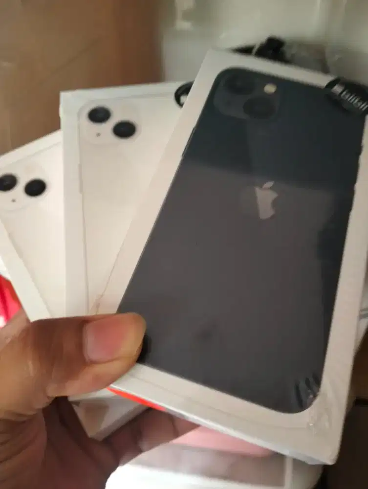 iPhone 13 Starlight 128GB Baru