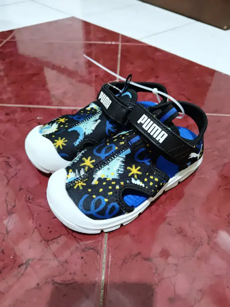 Borongan 2 Sepatu Anak Insole 16 cm Original Kondisi Baru No Box