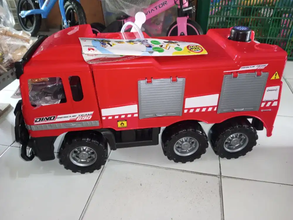 Mainan Anak Pemadam Naik Selang Air