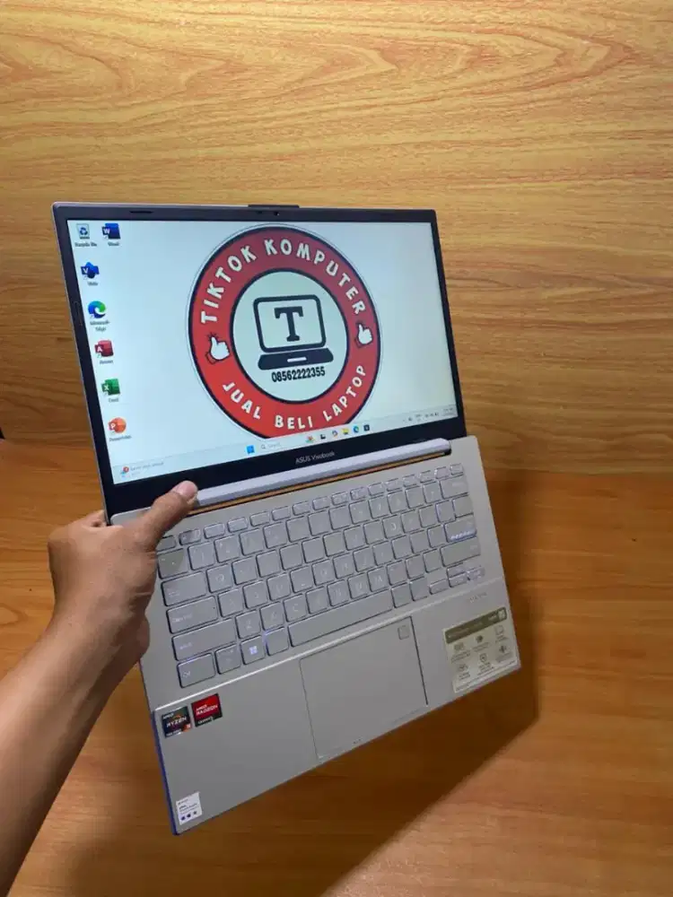 Dicari untuk di beli laptop segala kondisi