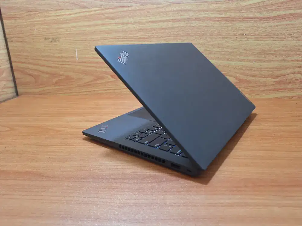 Butuh uang tapi cuma ada laptop. Jual saja di tiktok komputer