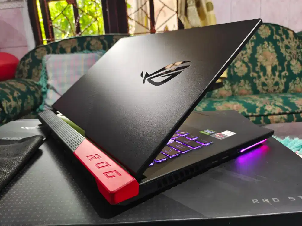 Laptop Asus rog g512qc-r735b6t ryzen 7 5800h 8/512 rtx 3050 istimewa