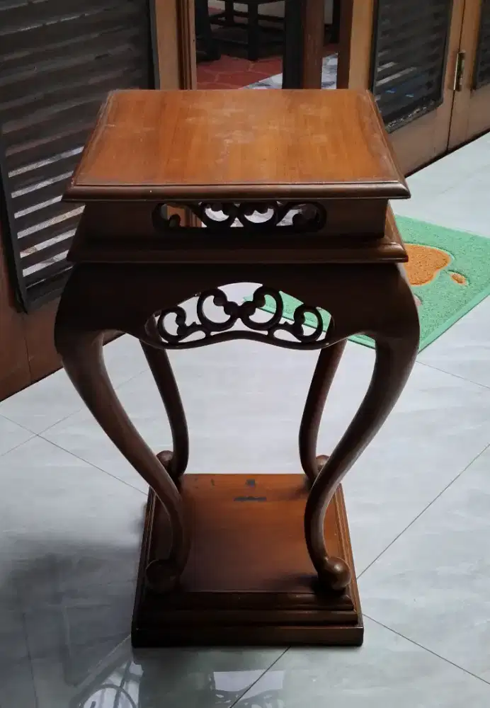 Jual meja sudut jati tinggi 63 cm lebar 33 cm