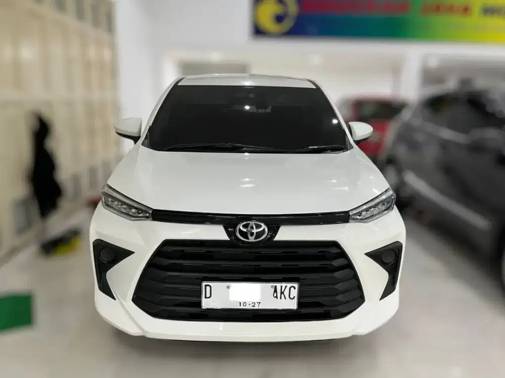 Toyota New Avanza 2022 putih matic mulus