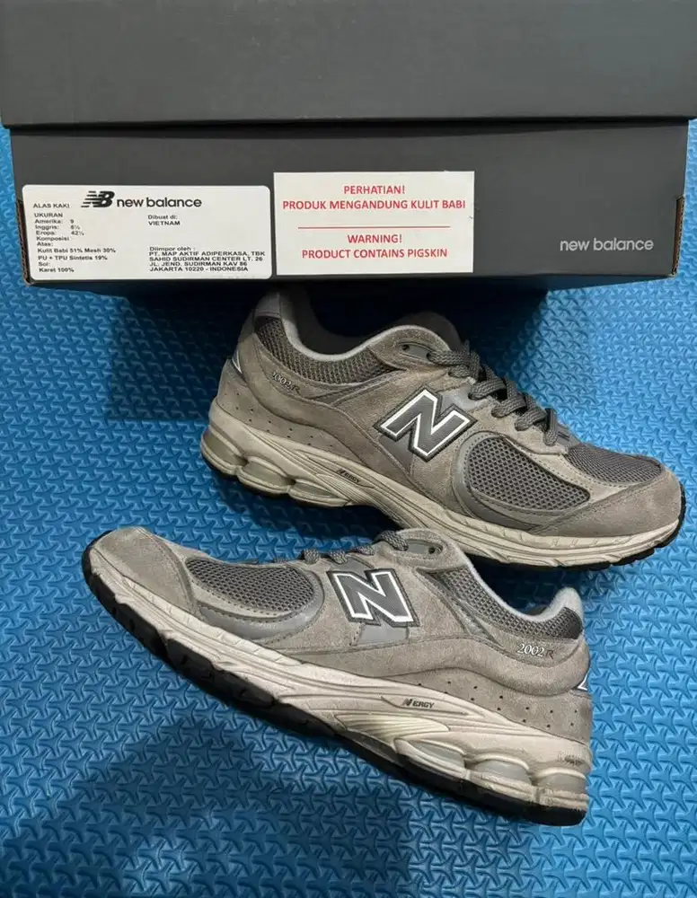 New Balance 2002R Marblehead