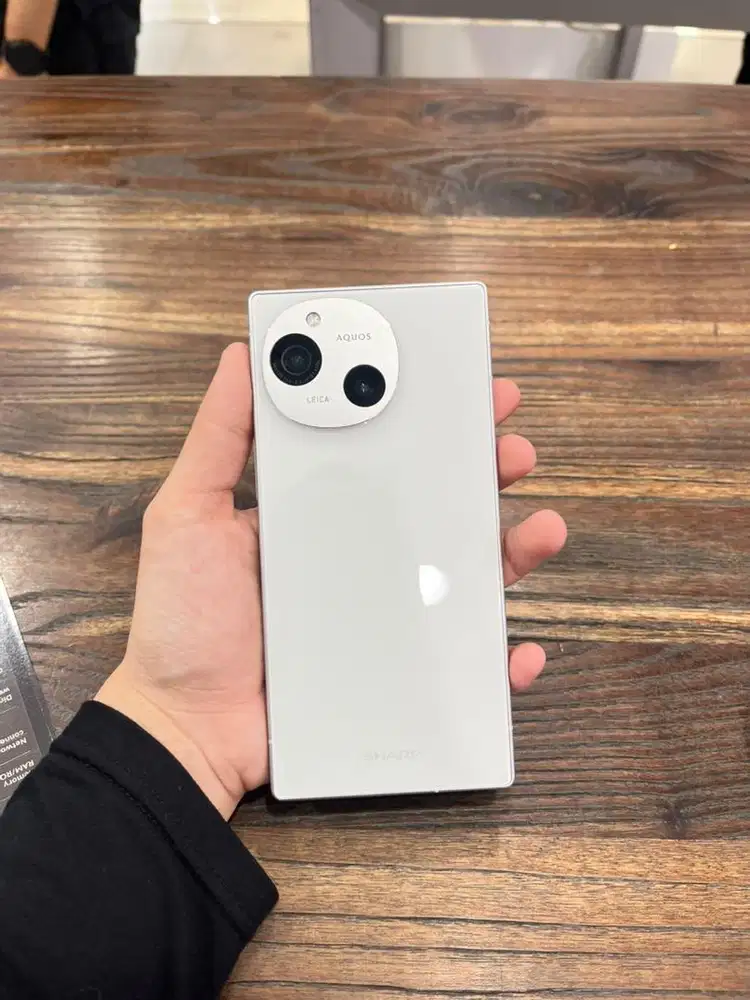 Sharp Aquos R9 (Kredit Tanpa DP)