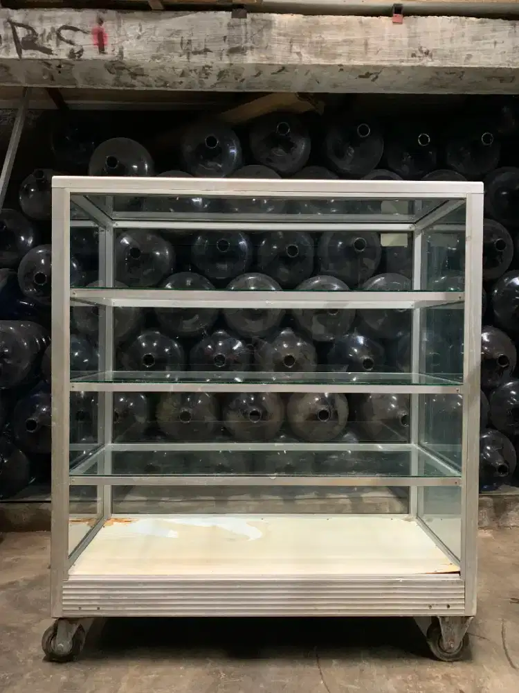 Etalase uk 100x45x100 cm