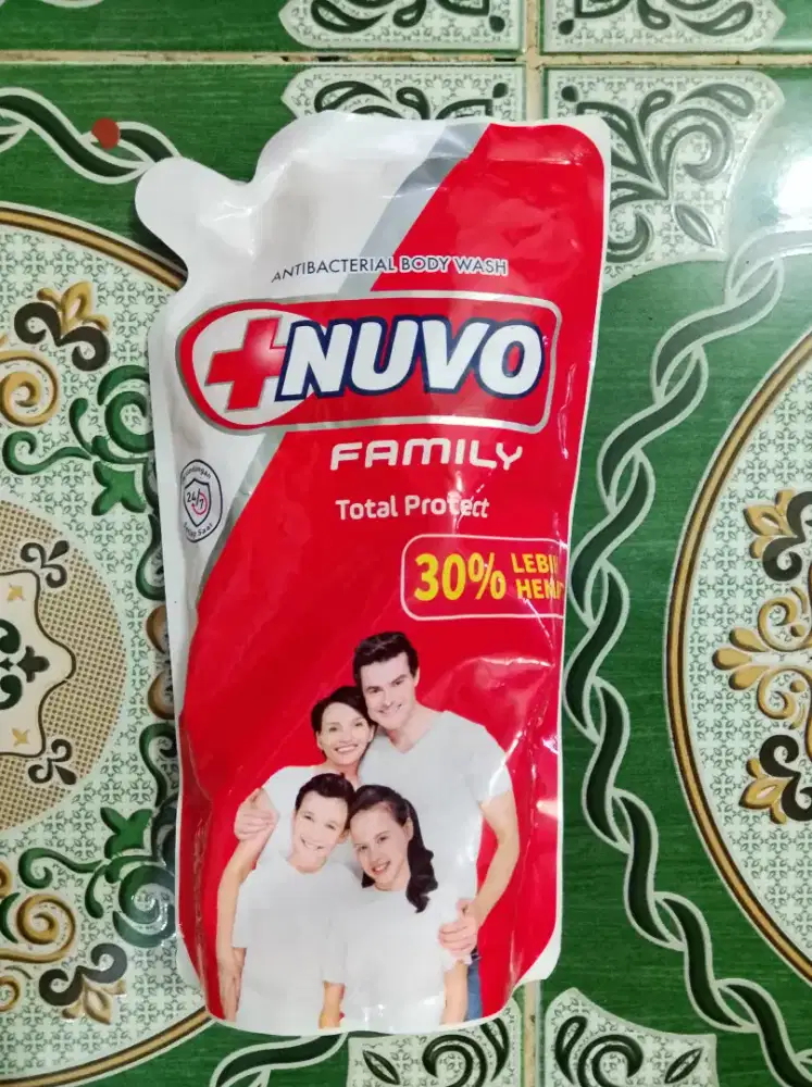 Sabun cair Nuvo family 800ml 25ribu