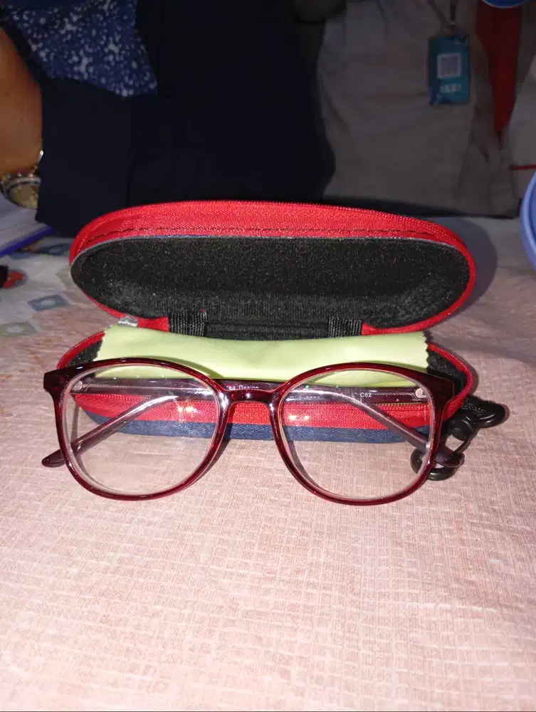 kacamata anti radiasi