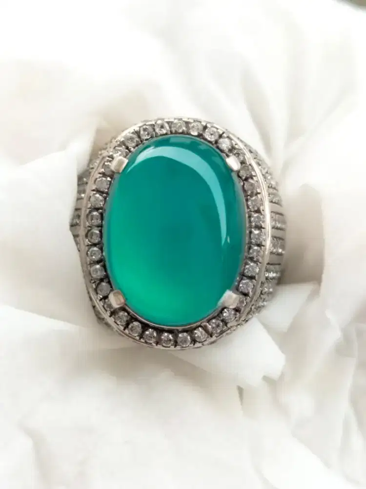 Bacan Doko kristal giwang