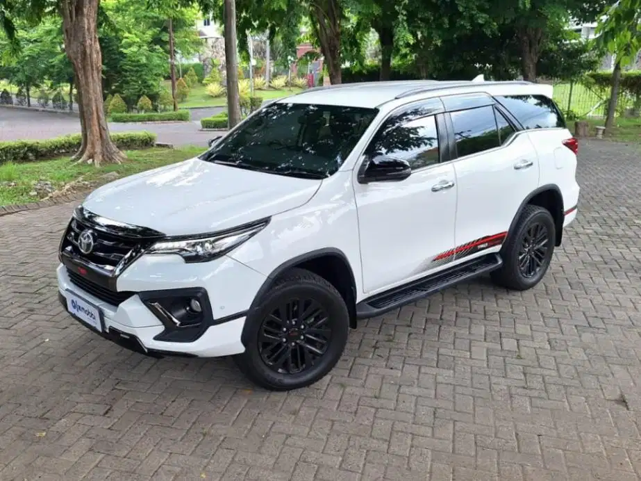 TOYOTA FORTUNER 2.4 4X2 VRZ TRD MATIC 2019