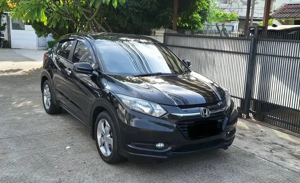 HRV A/T E 2017 Hitam Termurah