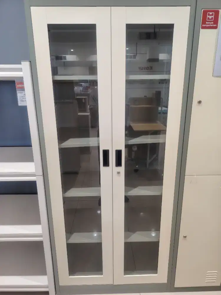 Lemari arsip kantor besi