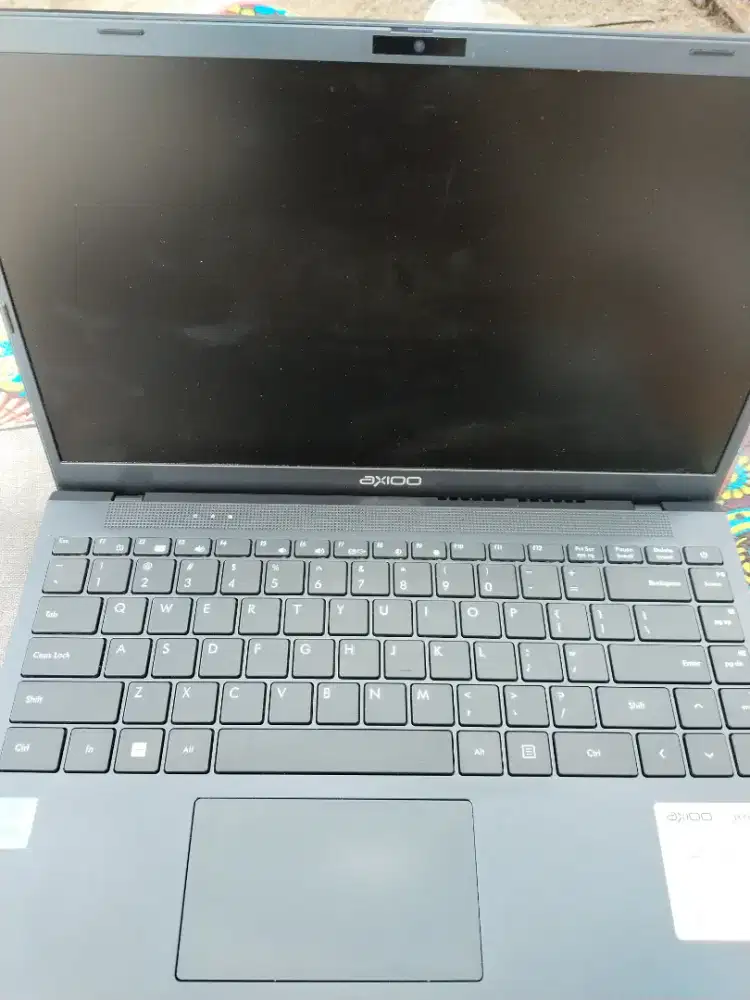 Laptop merek Axioo,