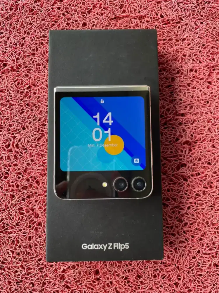 samsung z flip 5 SEIN mulus 99% gak ada lecet