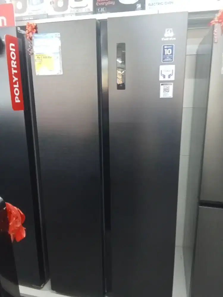 Kulkas Electrolux Side by Side