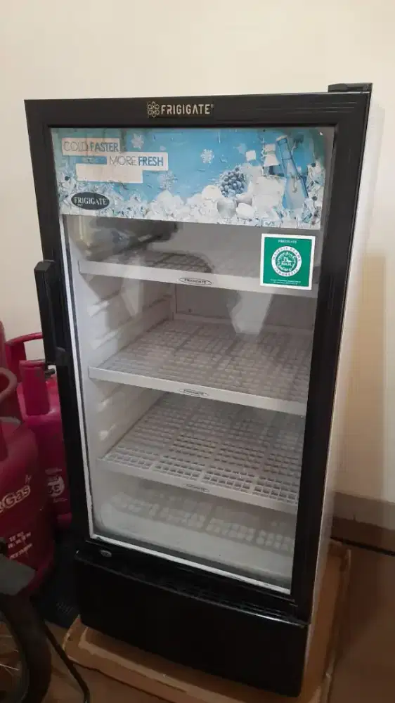 Showcase Frigigate 3 Rak