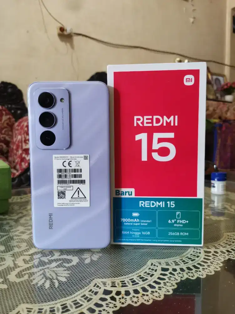 Redmi 15 (8/256) HP dan Kotak