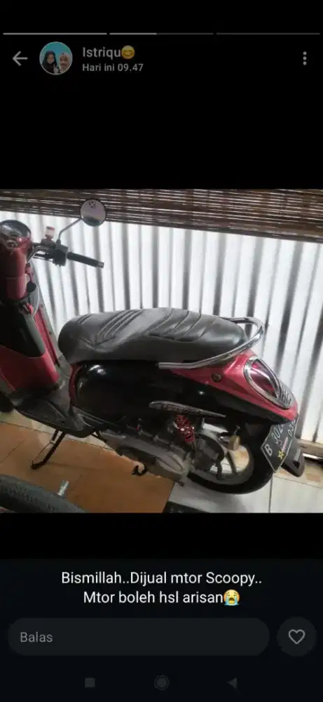 Honda Scoopy hitam merah tahun 2012