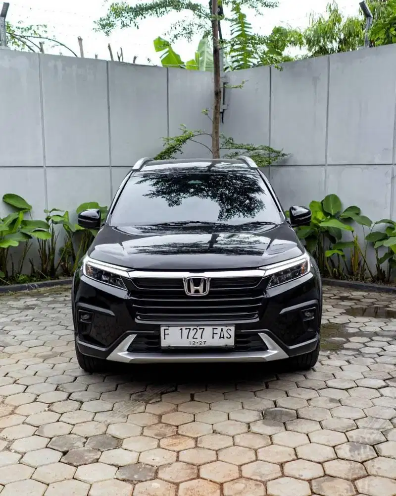 BRV Prestige sensing 2022 Matic km 30rb