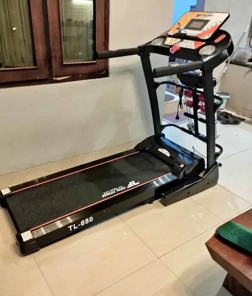 Treadmill elektrik 680 auto incline