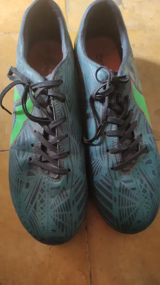 sepatu bola Ortuseight