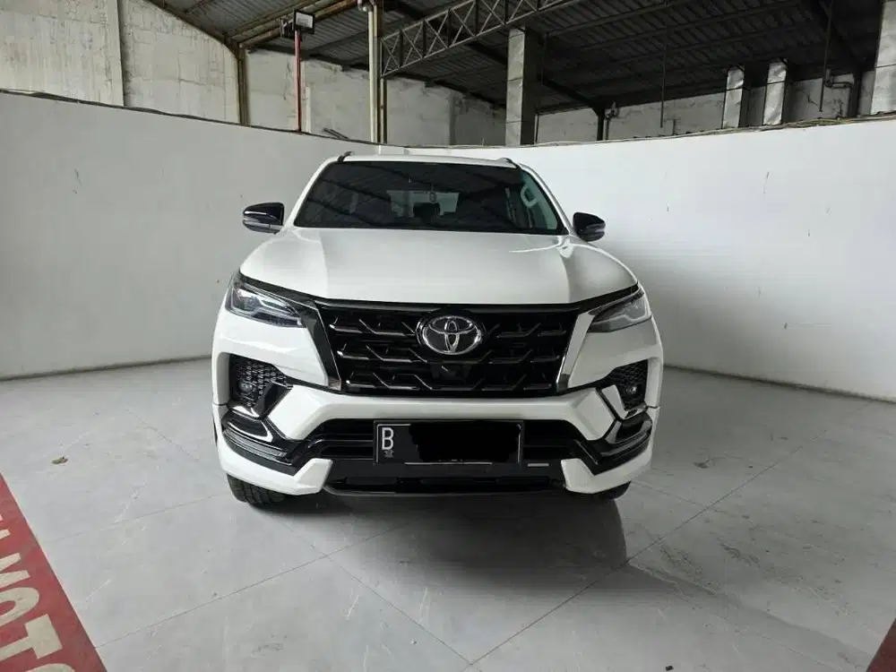 Low Km 32rban Toyota Fortuner VRZ GR Sport 2.8 AT ( Matic ) 2022 Putih